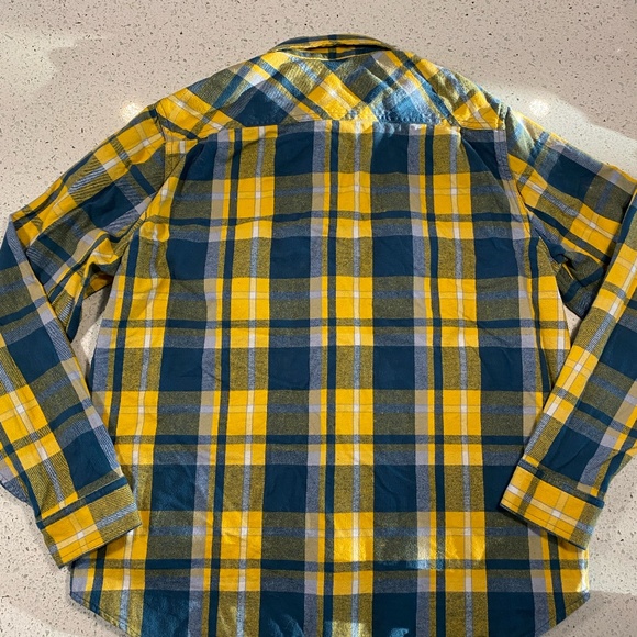 women's Aritzia/TNA plaid button up, small - Picture 3 of 4